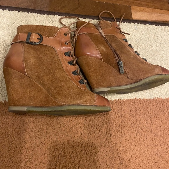 Stradivarius suede leather ankle boots. Size 6 US/ 36 EU. - Picture 2 of 9